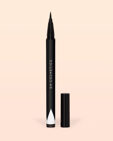 Best Felt-Tip Eyeliner: Em Cosmetics Felt Tip Eyeliner Best Smudge Proof Eyeliner, Different Eyeliner Looks, Different Eyeliner Styles, Felt Tip Eyeliner, Smudge Proof Eyeliner, Different Makeup Looks, Kohl Eyeliner, Subtle Makeup, Makeup List