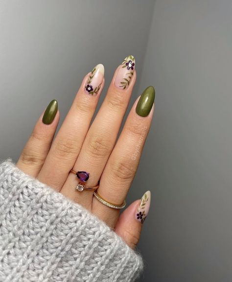 Green Floral Nails, Manicure Nails, Floral Nails, Gel Manicure, Nail Manicure, Manicure, Nail Art, Nails, Floral