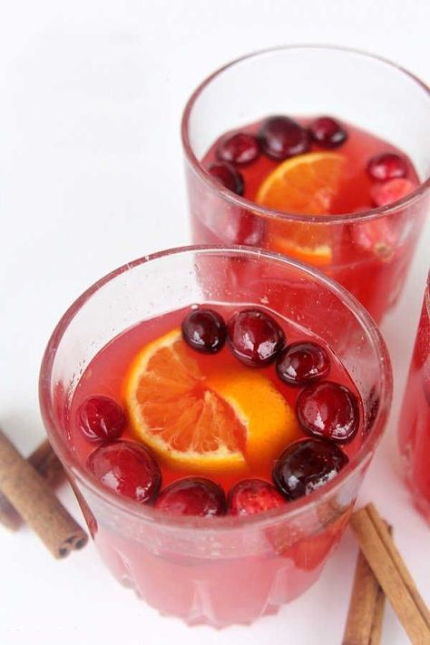 This Warm Cranberry Citrus Drink recipe is a favorite on a cold winter night. It's perfect for holiday parties or get-togethers. Milkshake Recipe Strawberry, Citrus Drinks, Holiday Fruit, Six Sisters Stuff, Six Sisters, Milkshake Recipes, Strawberry Milkshake, Fresh Cranberries, Fruit Drinks