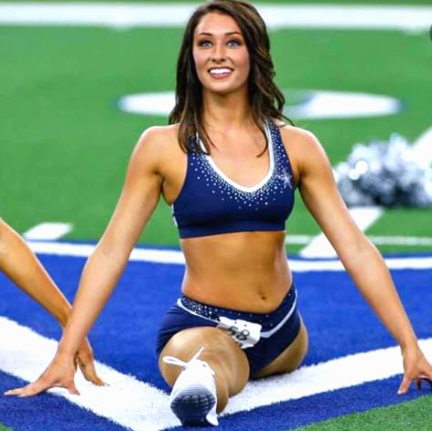 Dcc Kelcey, Kelsey Dcc, Thunderstruck Dcc, Dcc Cheerleaders, Pompom Girl, Career Aesthetic, Cowboy Cheerleaders, Dallas Cheerleaders, Cowboys Cheerleaders