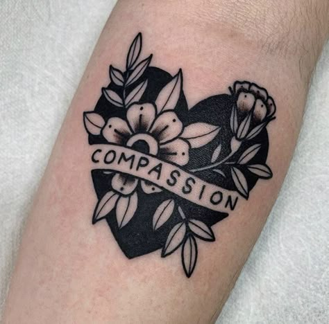 121 Minimalist Tattoo Concepts For First-Timers Check more at https://howcandothis.com/womenstyle/121-minimalist-tattoo-concepts-for-first-timers-36/ Heart With Words Tattoo, Traditional Heart Tattoo With Banner, Cute Traditional Tattoo, Traditional Heart Tattoos, Sleeve Aesthetic, Instagram Tattoo, Old Tattoos, Aesthetic Tattoo, Vintage Tattoo