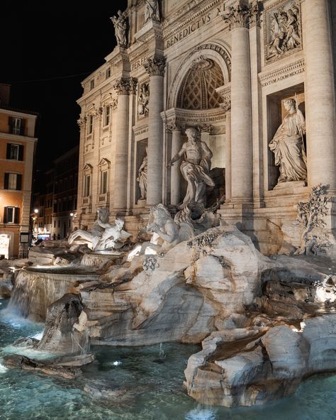 Do you know that Trevi Fountain in Rome, Italy collects about 1.5 million USD every year! 🇮🇹 Rome Trevi Fountain, Fountain In Rome, Rome At Night, Trevi Fountain Rome, Trevi Fountain, Fountain Of Youth, Rome Italy, Rome, Italy