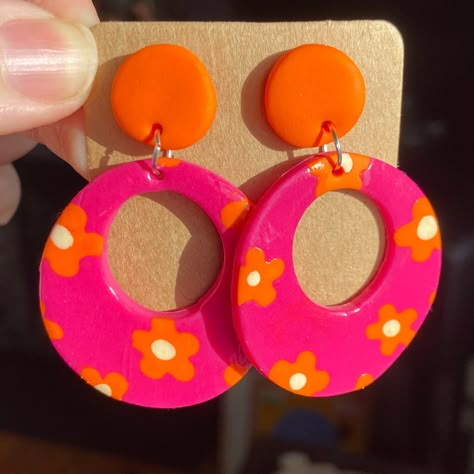 Diy Earrings Polymer Clay, Funky Earrings, 60s Style, Retro Earring, 60s Mod, Clay Jewelry Diy, 3d Laser, Hippie Jewelry, Orange Flower