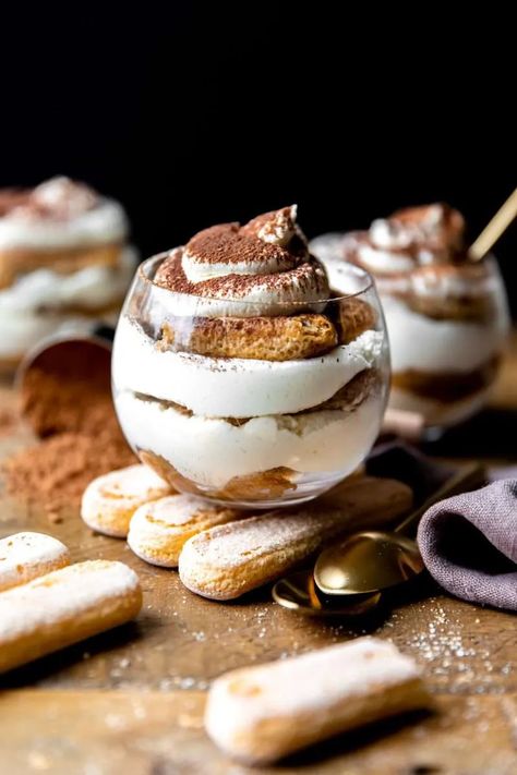 Tiramisu Cups, Mascarpone Whipped Cream, Easy Tiramisu Recipe, Lady Finger Cookies, Finger Cookies, Rosemary And Thyme, Tiramisu Recipe, Candied Bacon, Fruit Dip