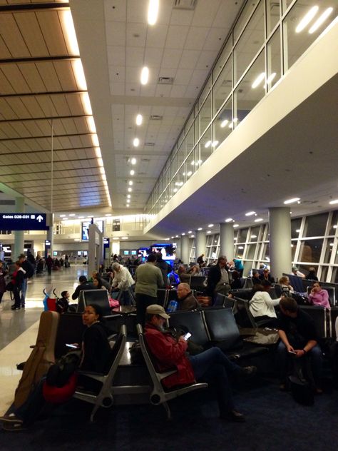 DFW terminal D Interior waiting area, they have organized the layout in a very special way that creates privacy and areas ... Airport Waiting Area Aesthetic, Airport Waiting Area, Paris Airport, Airport Pictures, Episode Backgrounds, Exo Lockscreen, Airports Terminal, Waiting Area, The Fault In Our Stars