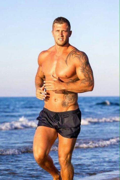 Dan Osborne, Body Shots, Guy Pictures, Man Photo, Muscle Men, Going To The Gym, Male Models, Swim Trunk, Eye Candy