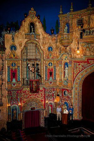 Tampa Theatre, Mediterranean Courtyard, Theatre Interior, Historic Places, Tampa Florida, Movie Theater, Travel Usa, Barcelona Cathedral, The National