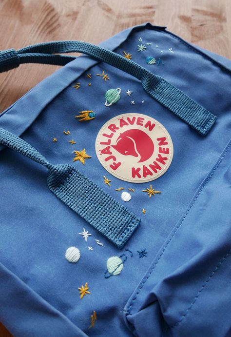 Embroidered Planets And Stars, Embroidered Fjallraven Kanken, Embroidered Backpack Jansport, Fjallraven Embroidery, Fjallraven Kanken Embroidered, Embroidered Kanken, Kanken Embroidery, Lamp Core, Backpack Embroidery