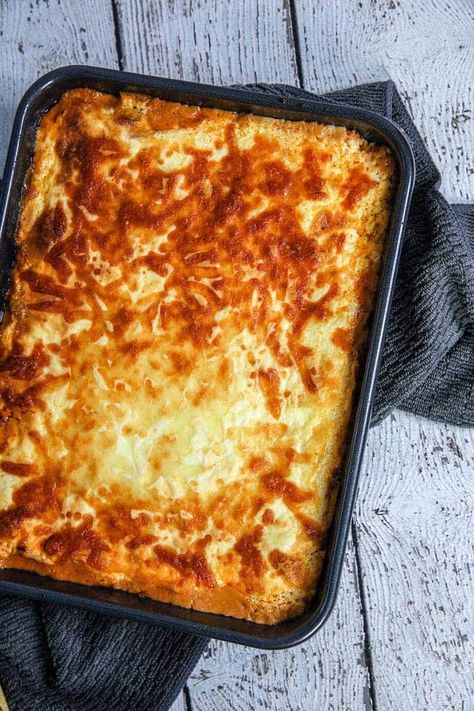 Mad Creations Easy Keto Beef Lasagna will have you and the whole family in love. Made with keto noodles and a delicious keto white sauce. #ketolasagna #ketolasagne #ketopasta #ketobechamel #ketodinnerideas #madcreations #lowcarblasagna Keto White Sauce, White Sauce Lasagna, Meals Low Carb, Beef Lasagna Recipe, Quick And Healthy Meals, Chicken Lasagne, Keto Noodles, Week Meals, Lamb Kebabs