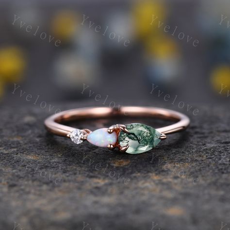 Pear Gemstone Ring, Aesthetic Avocado, Fire Opal Engagement Ring, Magical Decor, Engagement Ring Pear, Smaragd Ring, Random Fashion, September Birthstone Rings, Pear Cut Engagement Rings