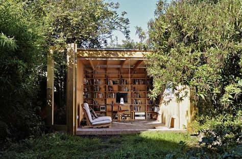 A Writing Shed in the Garden - UK-based architecture firm Office Sian worked with a limited budget and the size constraints of a small backyard to design an elegant freestanding shed that functions as both a work space and a library, with retractable doors and a clear view of the garden. via Gardenista Outdoor Reading Nooks, Office Shed, Shed Office, Backyard Office, London Garden, Outdoor Office, Outdoor Room, Garden Studio, Book Case