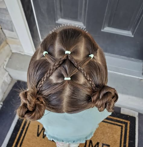 Super Bowl Hairstyles Kids, Fun Buns Hairstyles For Kids, Gymnastics Hairstyles For Kids, Cute And Easy Hairstyles For Kids, Children Hairstyles For School, Toddler Bubble Braid, Toddler Dance Hair, Easy Gymnastics Hairstyles, Gymnastic Hairstyles