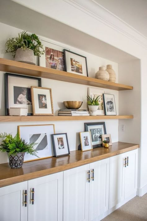 How to Style a Bookshelf BECKI OWENS Living Room Shelves, Room Shelves, Design Websites, Shelf Styling, Built In Shelves, Decorating Blogs, Front Room, Shelf Decor, Storage Ideas