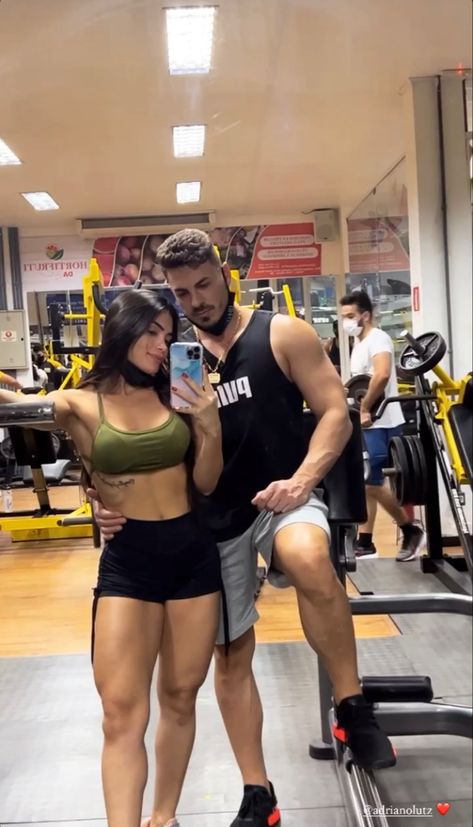 Couple Working Out Together, Mommy Inspiration, Gym Couple, Gym Partner, Boost Confidence, Couples Vibe, Cute Relationship Photos, Top Beauty, Workout Plan Gym