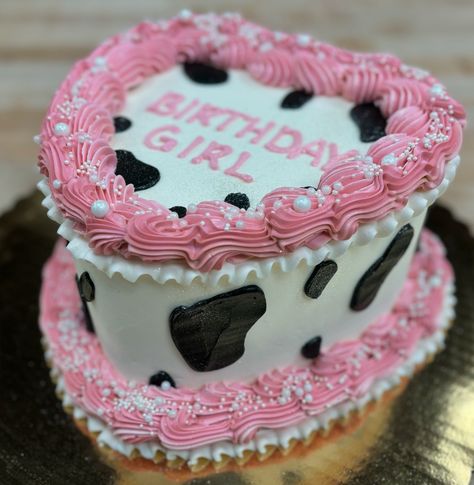 Yeehaw🤠🩷 #cowgirl #cowprintcake #cowprint #pink #birthdaygirl #cowheartshapedcake #heartshapedcake #heartcake #fritzsbakery #cakedecorating 2nd Birthday Cow Theme Girl, Cow Cakes Ideas, Pink Cow Print Birthday Party, Cow 1st Birthday Girl, Cow First Birthday Girl, Highland Cow Birthday Cake, Holy Cow Im One Birthday Girl, Moo Moo I'm Two Birthday, Cow Print Cake