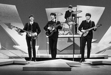 Watched them on Ed Sullivan and thought they were so cool! My parents thought their hair was way too long! Harry Benson, Beatles One, Ed Sullivan Show, Ed Sullivan, Muhammed Ali, Beatles Photos, The Ed Sullivan Show, Beatles Fans, Lessons Learned In Life