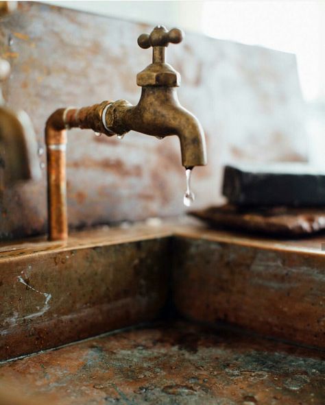 Rustic Faucets, Copper Kitchen Faucets, Outside Sink, Rustic Sink, Garden Sink, Timber Kitchen, Rustic Bath, Copper Faucet, Outdoor Toilet