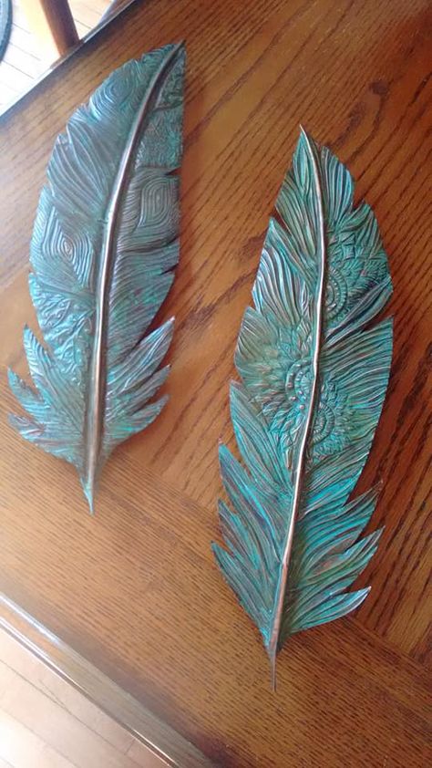 Clay Feathers, Ceramic Feather, Feather Sculpture, Pottery Molds, Resin And Wood Diy, Ceramic Pinch Pots, Iron Jewelry, Slab Ceramics, Carved Wood Signs