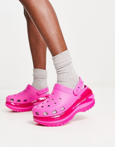 Pink Platform Crocs, Crocs Platforms, Crocs Mega Crush, Crocs Logo, Clog Outfit, Lined Crocs, Platform Crocs, Pink Crocs, Crocs Clogs