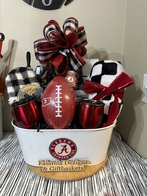 Big Christmas Gifts, Gift Basket, Gift Baskets, Alabama, Christmas Crafts, Baskets, Christmas Gifts, Gift Ideas, Christmas