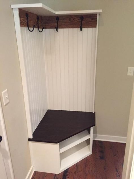 Built-in Bench & Hall Tree – Hammerhead Woodworks Small Corner Entryway Shoe Storage Ideas, Corner Coat Rack And Bench Small Entry, Corner Mud Room Storage, Tiny Mudroom Ideas, Corner Entryway Ideas, Corner Entryway Bench, Hallway Narrow, Bench And Coat Rack, Corner Hall Tree