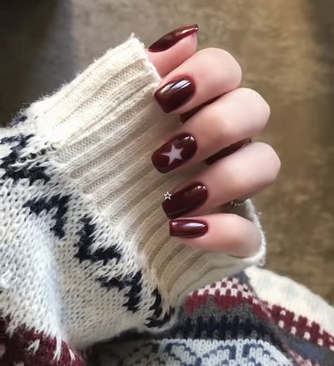 Grunge Nails, Pretty Gel Nails, Soft Nails, Red Nail, Star Nails, Girls Nails, Dream Nails, Funky Nails, Pretty Acrylic Nails