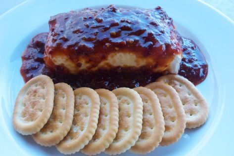 Chipotle Apricot Cream Cheese Spread Salty Crackers, Chipotle Cheese, Snack Easy, Cream Cheese Spread, Cream Cheese Dips, Culinary Art, Cream Cheese Spreads, Ritz Crackers, Cheese Spread