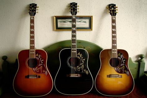 GIbson Hummingbird - The Acoustic Guitar Forum Gibson Hummingbird, Guitar Gibson, Guitar Inlay, Red Rocker, Gibson Acoustic, Classical Guitars, Everly Brothers, Guitar Lovers, Classic Guitar