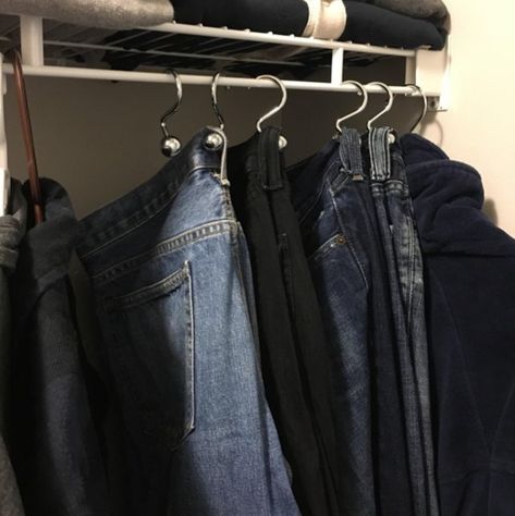 If you don’t have enough hangers, an easy fix is to use shower curtain hooks! They take up less space and are especially ideal for hanging clothes with a loop -- like jeans or jackets. Foam Noodles, Closet Hacks, House Chores, Koh Chang, Bin Bag, Shower Hooks, Tension Rod, Hanging Clothes, Simple Home