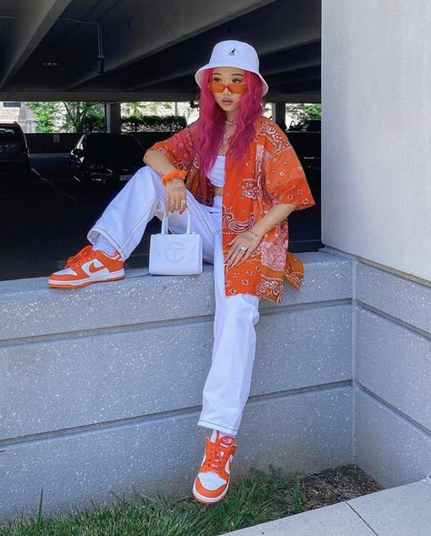 Looks Hip Hop, Looks Pinterest, Mode Zara, Orange Outfit, Tomboy Style Outfits, Streetwear Fashion Women, Baggy Pants, Swaggy Outfits, Tomboy Fashion