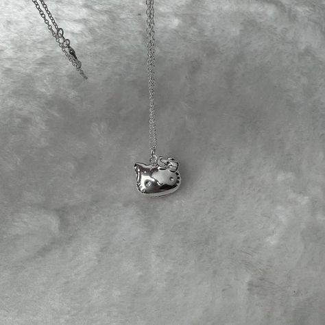 Hello Kitty necklace in silver Hello Kitty Avatar, Hello Kitty Necklace, Kitty Necklace, Hello Kitty Jewelry, Cat Necklace, Silver Shop, Avatar, Hello Kitty, Kitty