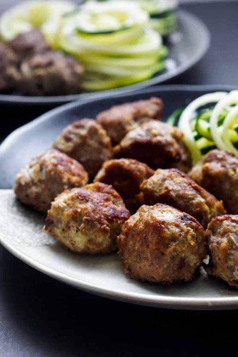 Low Carb Keto Meatballs Recipe Turkey Meatballs Keto, Keto Turkey Meatballs, Ginger Meatballs, Low Carb Turkey Meatballs, Meatballs Keto, Ground Turkey Recipes Easy, Healthy Breakfast Bowl, Keto Meatballs, Vegan Steak