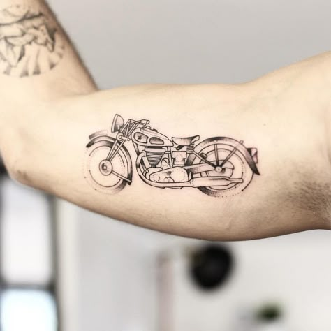 Bikes Black, Motorcycle Tattoo, Harley Davidson Tattoos, Motorcycle Tattoos, Bike Tattoos, Biker Tattoos, Flash Tattoo Designs, Tattoo Flash Sheet, Line Work Tattoo