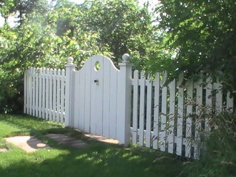 Fences Ideas, Tor Design, Diy Garden Landscaping, Wooden Garden Gate, Garden Gates And Fencing, Metal Garden Gates, Garden Gate Design, Picket Fences, Front Yard Fence