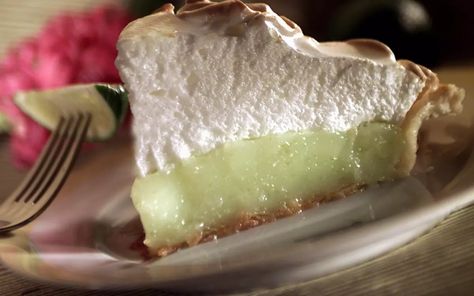 Spring lime meringue pie Recipe - Los Angeles Times Key Lime Meringue, Key Lime Meringue Pie, Lime Meringue Pie, Courtney Williams, Lime Meringue, Pie Art, Baked Meringue, Lime Desserts, Pie Crust Dough