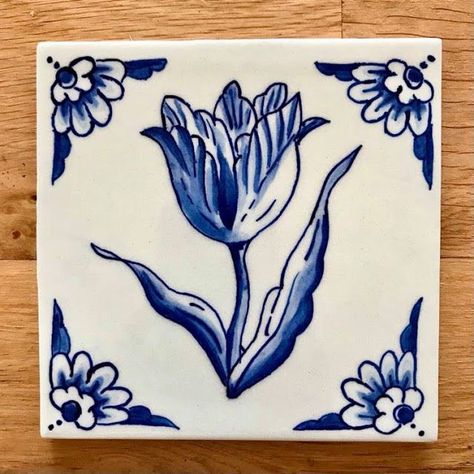 Delft Patterns, Vase Patterns, Dutch Culture, Dutch Tiles, Dutch Art, Delft Tiles, Blue White Decor, Tulips In Vase, Blue Tile