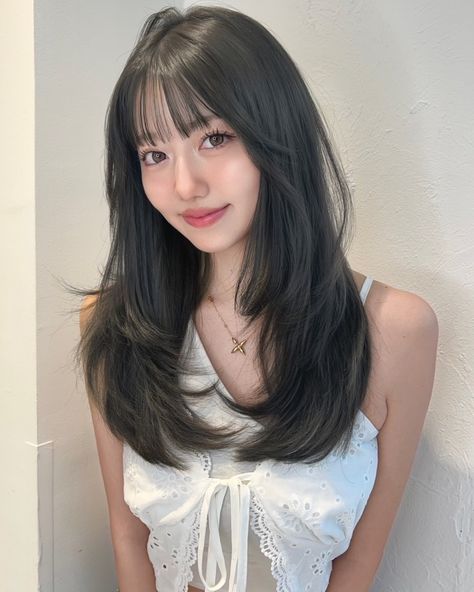 Cute Japanese Haircut, Hime Cut Straight Hair, Hime Cut Round Face, Japanese Haircut Long, Hime Haircut, Japanese Haircut, Hime Cut, Japanese Princess, Girl Haircuts