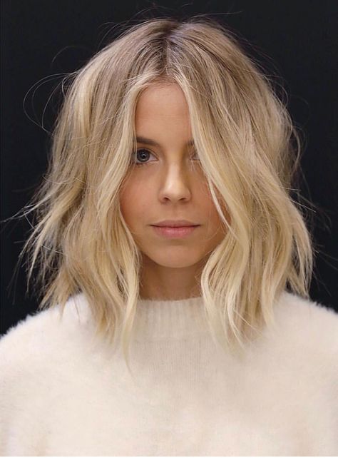 Best blonde long bob with wave Light Blonde Balayage, Curled Hairstyles For Medium Hair, Blond Balayage, Medium Length Hair With Layers, Hair And Beauty, Brown Blonde Hair, Hair Envy, Hair Pictures, Blonde Balayage