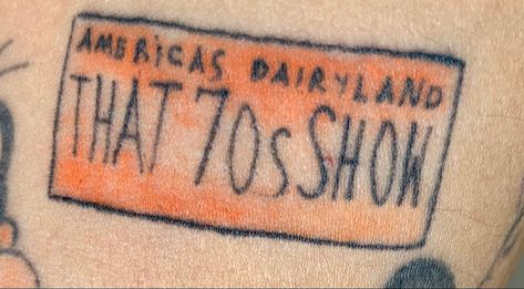 That 70s Show Tattoo Ideas, That 70s Show Tattoo, 70s Show Tattoo, 70s Tattoo Ideas, Show Tattoo, Punk Tattoo, Omerta Tattoo Design, Tattoo Design Hand, Flash Ideas