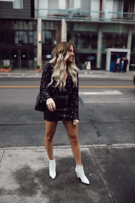 White Western Ankle Boots Outfit, White Ankle Boots Outfit Summer, White Booties Outfit Winter, White Boots Outfit Ankle Booties, White Ankle Boots Outfit, Booties Outfit Winter, White Booties Outfit, White Boots Outfit, Boots Outfit Ankle