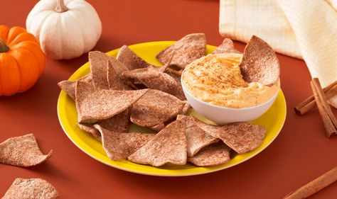 cinnamon chips & pumpkin dip Egg Whites Wrap, Homemade Bolognese, Pumpkin Dip, Egg Wrap, Cinnamon Chips, Baked Chips, No Calorie Foods, Dessert Appetizers, Wrap Recipes