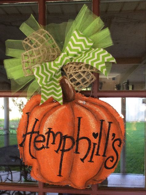 Pumpkin painted burlap door hanger by NicoleJordandesigns on Etsy Painted Burlap Door Hangers, Fall Leaves And Pumpkins, Ideas Para Negocios, Pumpkin Painted, Painted Burlap, Outdoor Fall Decor, Wood Inspiration, Ranch House Decor, Burlap Door Hanger