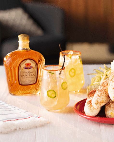 Crown Royal Vanilla Recipes, Turkey Crown Recipe, Vanilla Lemonade, Crown Royal Vanilla, Crown Vanilla, Vanilla Drink, Speciality Drinks, Whisky Cocktail Recipes, Turkey Crown