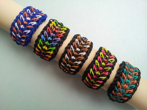 Tire Track Rainbow Loom Bracelets - Tutorial Crazy Loom Bracelets, Wonder Loom, Crazy Loom, Fun Loom, Rainbow Loom Bracelet, Loom Band Bracelets, Rubber Band Crafts, Rainbow Loom Rubber Bands, Rainbow Loom Patterns