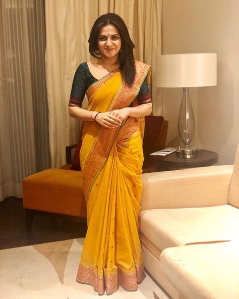 Virupa -The Saree Store (@studiovirupa) • Instagram photos and videos Blouse Desine, Kerala Saree Blouse, Kerala Saree Blouse Designs, Saree Jackets, Mehndi Dresses, Slides Outfit, Saree Blouse Styles, Indian Sari Dress, Saree Blouse Neck Designs