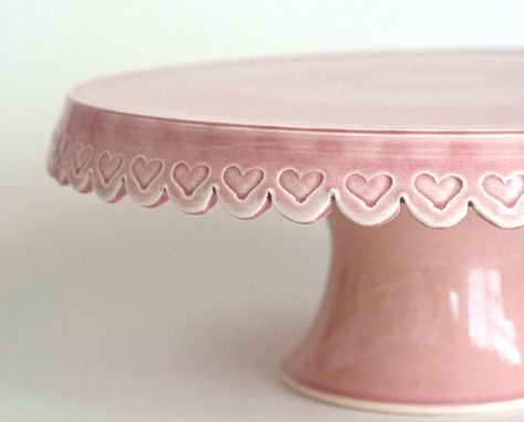 Ceramic Cake Stand. Cake Stand Ceramic, Cake Pedestal, Cake And Cupcake Stand, Vintage Cake Stands, Cake Carrier, Cake Plates Stand, Keramik Design, Heart Cake, Cute Kitchen