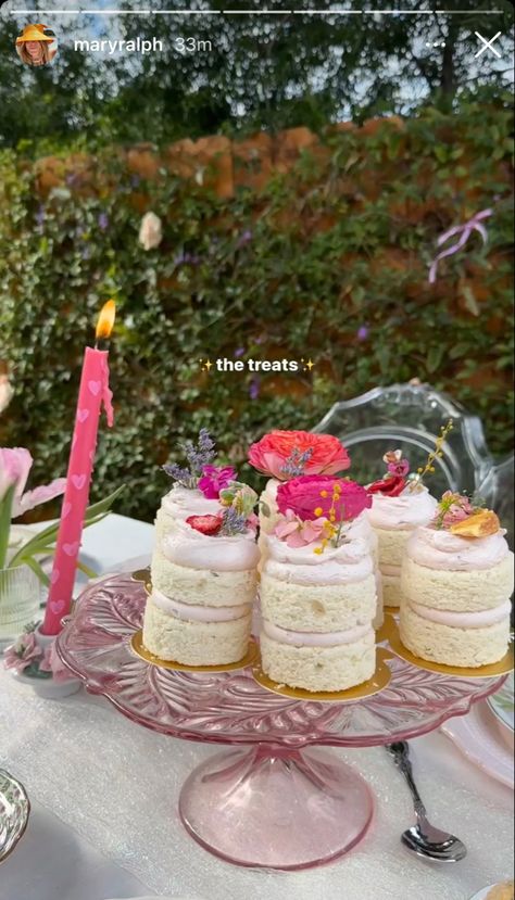 Birthday Dinner Party, Garden Party Birthday, Birthday Brunch, Tea Party Garden, Tea Party Birthday, Beach Lover, Spring Aesthetic, Birthday Dinners, Iftar