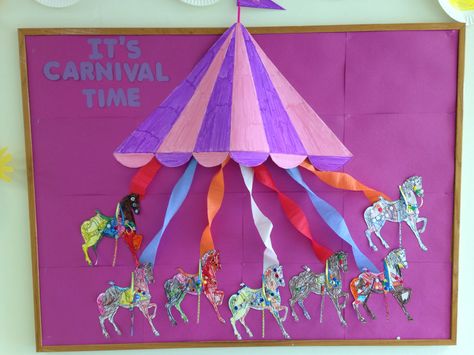 Carnival Theme carousel bulletin board Amusement Park Bulletin Board, State Fair Bulletin Board Ideas, County Fair Bulletin Board Ideas, Park Theme Classroom, Carnival Arts And Crafts For Kids, Carnival Theme Bulletin Board Ideas, Circus Theme Bulletin Boards, Circus Bulletin Board Ideas Preschool, Carnival Bulletin Board Ideas