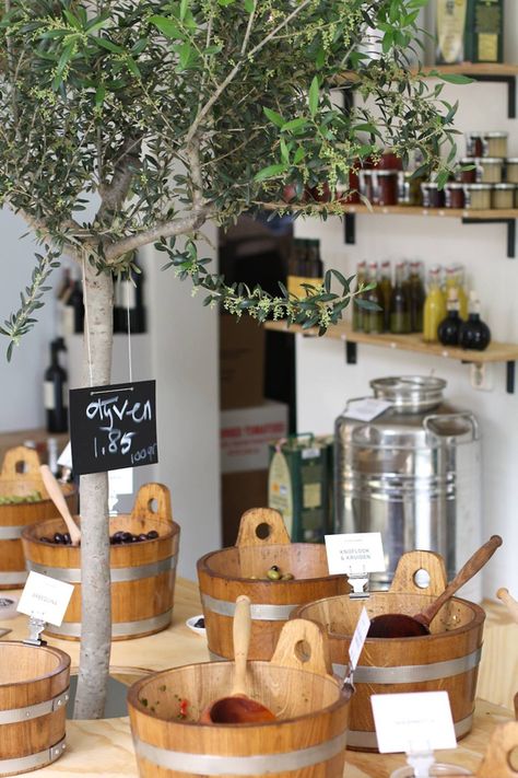 OLIVES & MORE // AMSTERDAM Olive Oil Store, Retail Store Layout, Bio Design, Bakery Design Interior, Grocery Store Design, Food Retail, Olive Grove, Retail Inspiration, Olive Trees