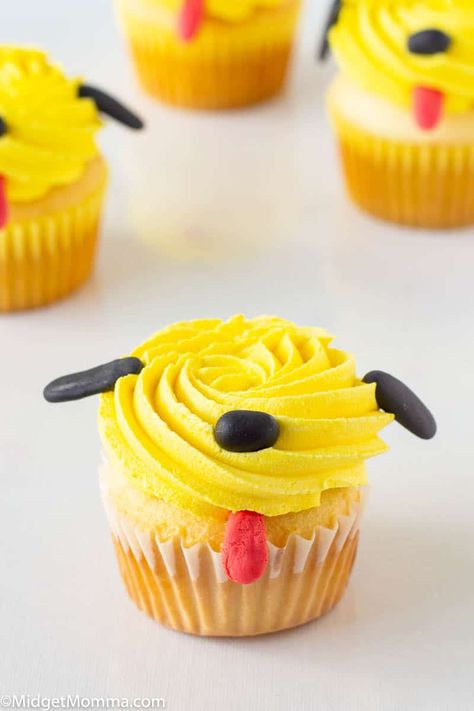 Pluto Cupcakes, Disney Cakes Easy, Disney Baking, Homemade Cupcake Recipes, Homemade Buttercream, Disney Cupcakes, Character Cupcakes, Homemade Buttercream Frosting, Disney Desserts